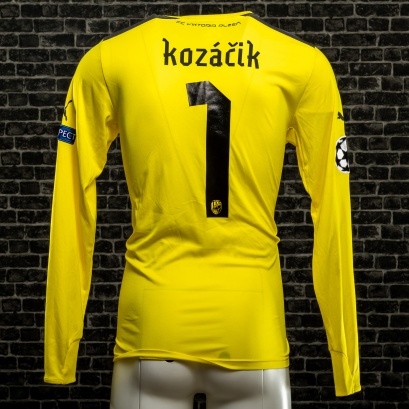 Hraný zápasový dres FC Viktoria Plzeň - sezóna 2013-2014 - Matúš Kozáčil - Champions League (možná Manchester venku) - zadní strana